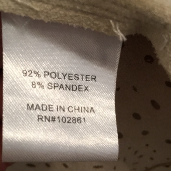 Cutout open Fringe Vest - Picture 6 of 7